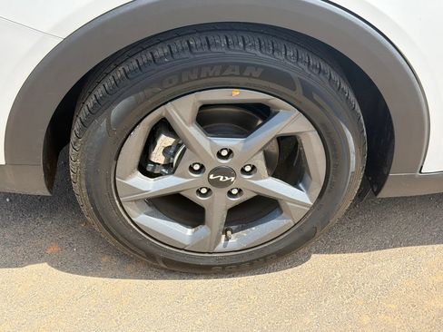 Used 2025 Kia K4 FWD image 17
