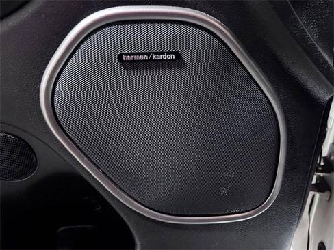 Used 2019 Jeep Grand Cherokee High Altitude image 15