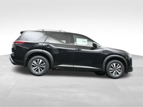 Used 2025 Nissan Pathfinder SL FWD image 21