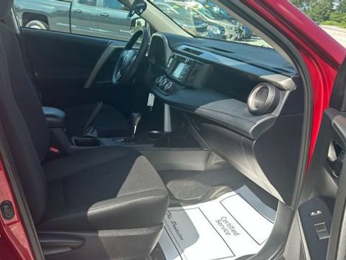 Used 2018 Toyota RAV4 LE AWD/4WD image 47