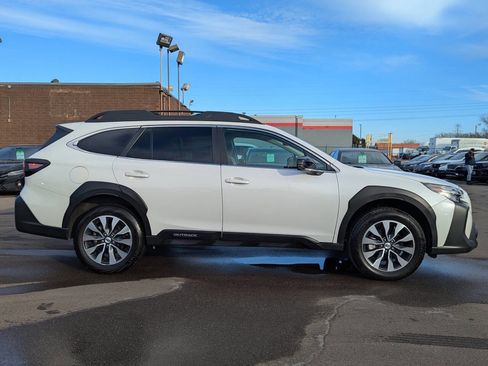 Used 2024 Subaru Outback Limited image 3