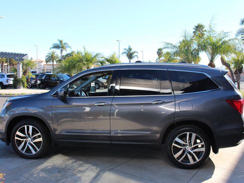 Used 2017 Honda Pilot Touring image 6