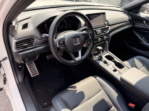 Used 2022 Honda Accord Sport image 11
