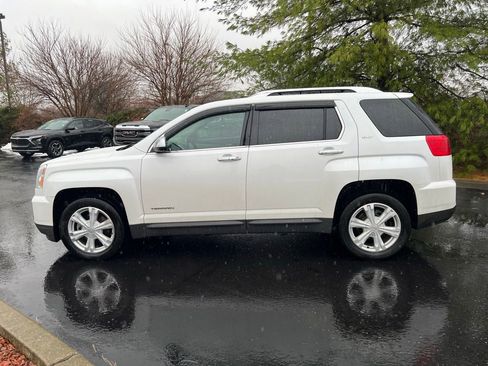 Used 2017 GMC Terrain SLT w/ Open Road Package image 3