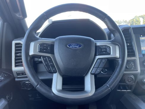Used 2018 Ford F150 Lariat image 17