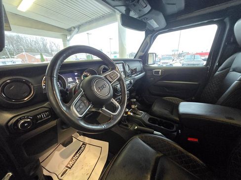Used 2022 Jeep Wrangler Unlimited Sahara image 11