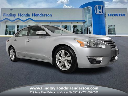 Used 2014 Nissan Altima 2.5 SV w/ Convenience Package image 1