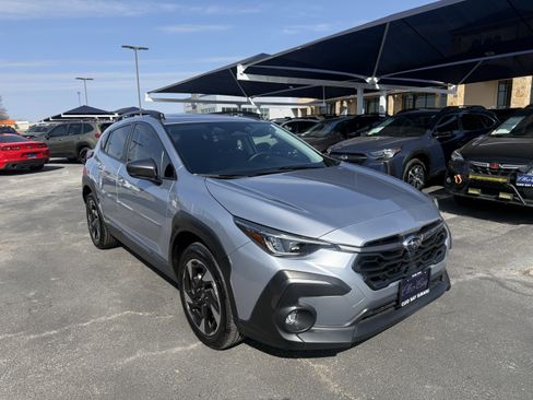 Used 2025 Subaru Crosstrek 2.5i Limited w/ Crosstrek Mirror Package image 11