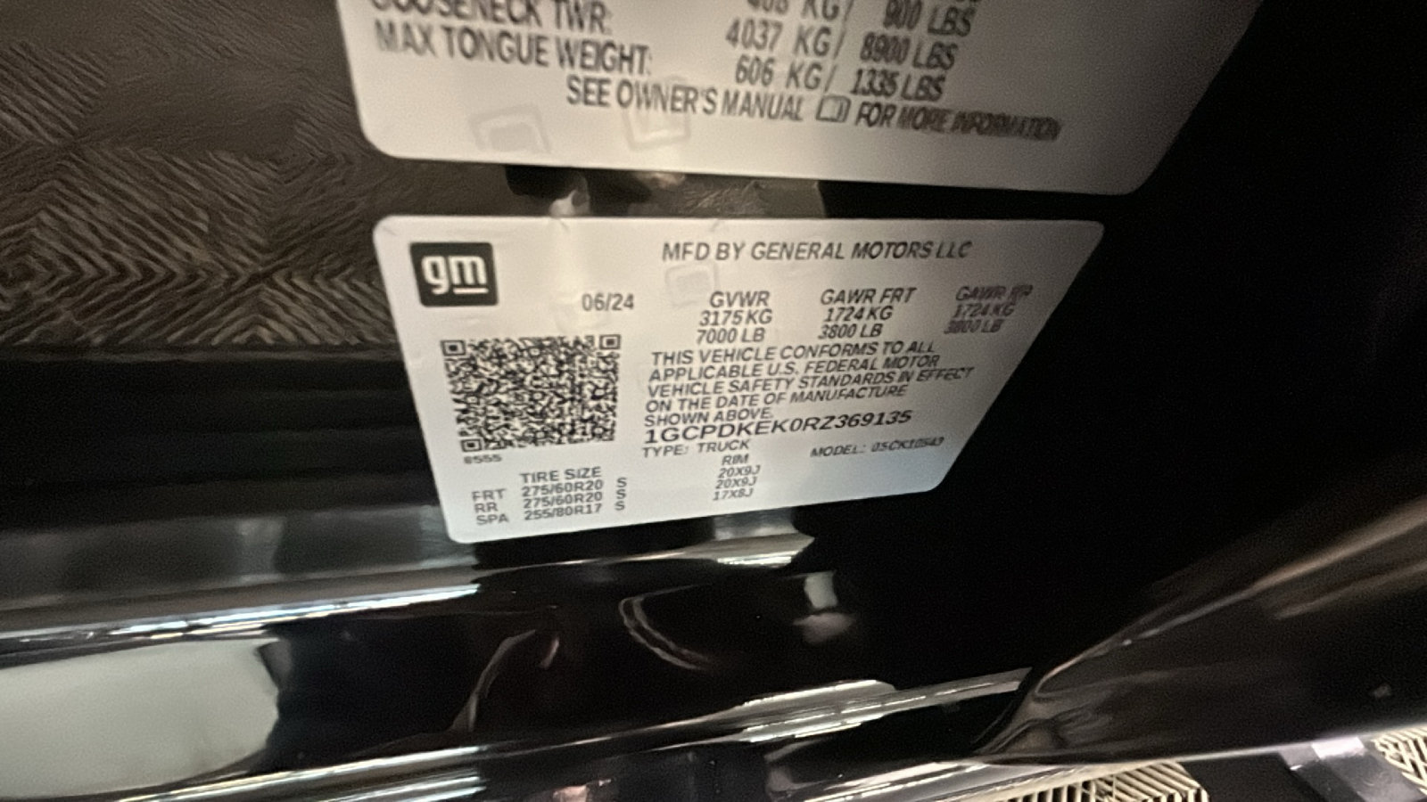 Used 2024 Chevrolet Silverado 1500 LT AWD/4WD image 11