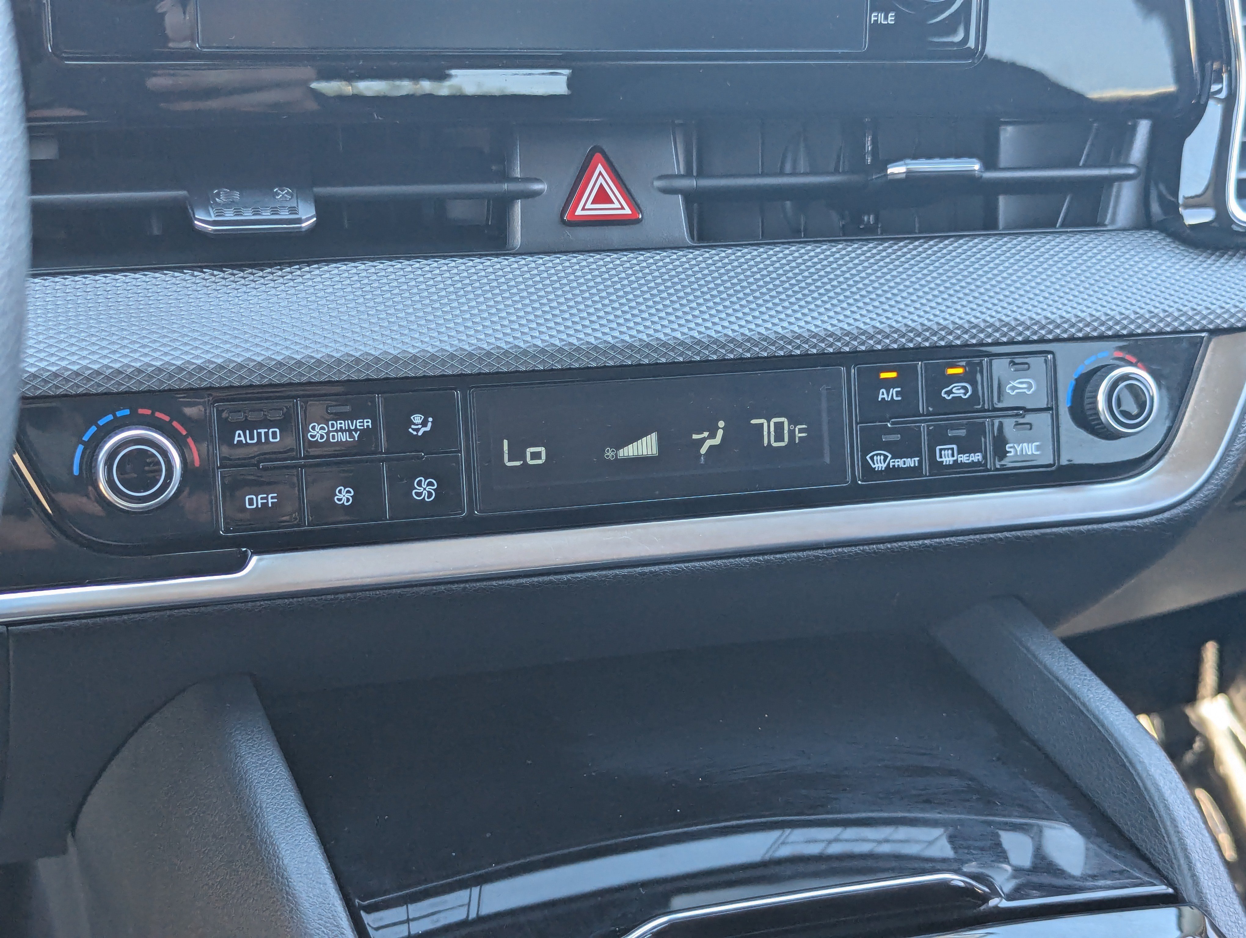 Used 2025 Kia Sportage LX FWD image 27