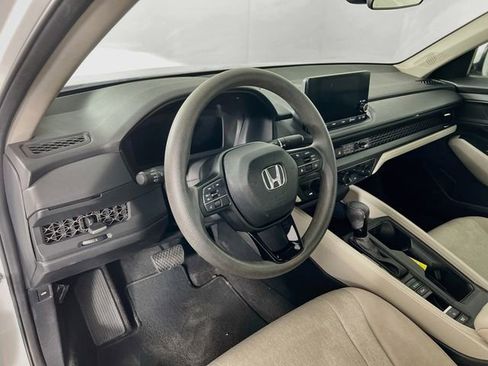 Certified 2023 Honda Accord EX image 12