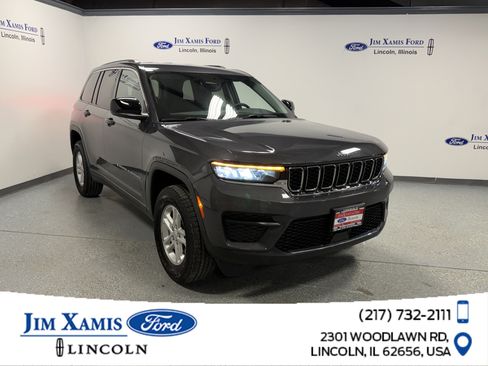 Used 2023 Jeep Grand Cherokee Laredo image 1