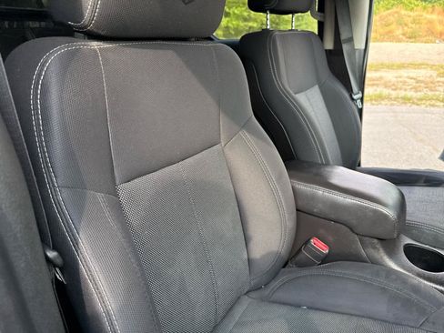 Used 2009 HUMMER H3T Alpha AWD/4WD image 27
