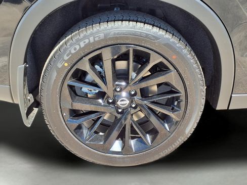New 2026 Nissan Rogue SL AWD/4WD image 9