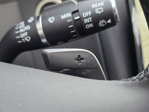 New 2026 Land Rover Range Rover Velar Dynamic SE AWD/4WD image 18