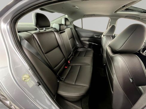Used 2018 Acura TLX FWD image 23