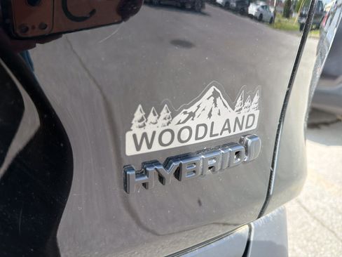 Used 2023 Toyota RAV4 AWD Hybrid image 8