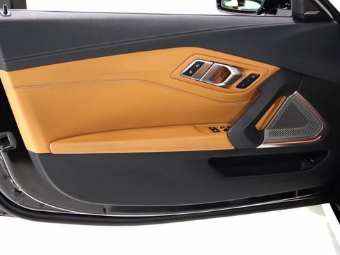 Used 2024 BMW Z4 M40i w/ Premium Package image 38