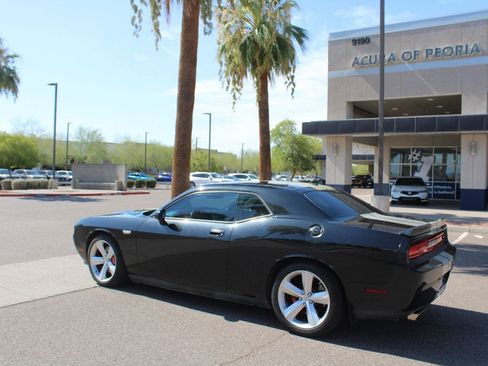 Used 2009 Dodge Challenger SRT8 RWD image 3