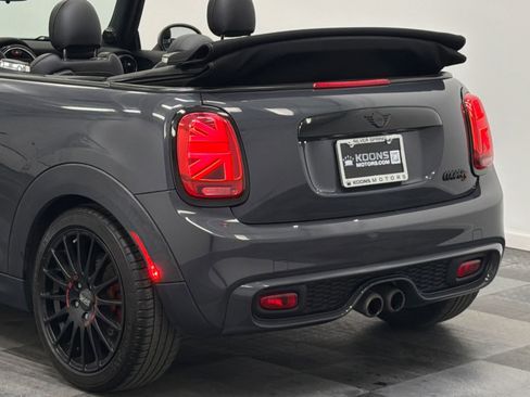 Used 2017 MINI Cooper S image 8