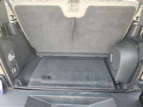 Used 2009 Jeep Wrangler Sahara w/ Dual Top Group image 30