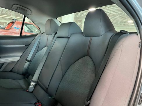 Used 2020 Toyota Camry LE FWD image 33