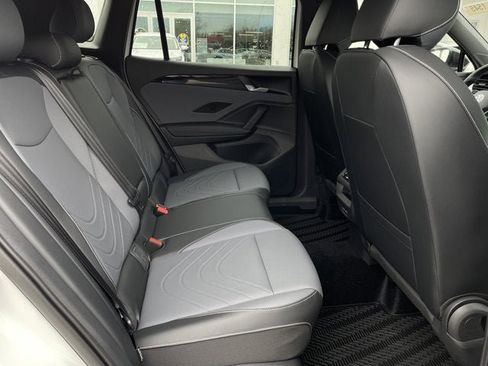 New 2026 Volkswagen Tiguan SE R-Line image 31