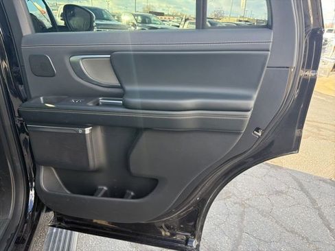 Used 2025 Ford Expedition Platinum w/ Driver's Package image 27