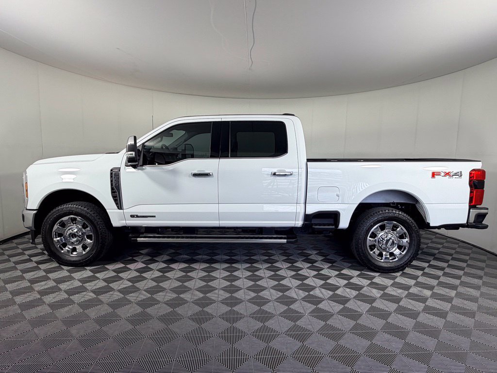 Used 2025 Ford F350 Lariat w/ Chrome Package AWD/4WD image 11