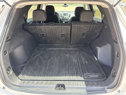 Used 2024 Chevrolet Equinox LS FWD image 10