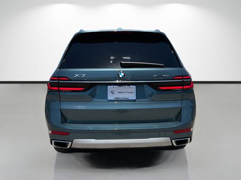 Used 2026 BMW X7 xDrive40i AWD/4WD image 4