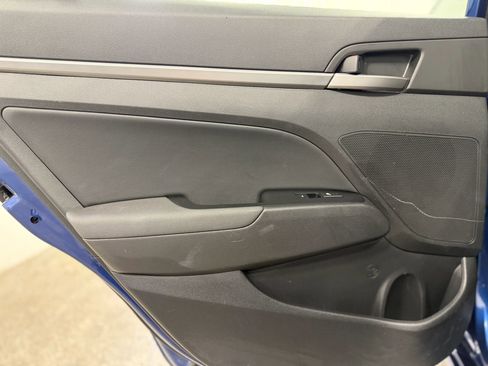 Used 2017 Hyundai Elantra Limited w/ Limited Ultimate Package 05 FWD image 34