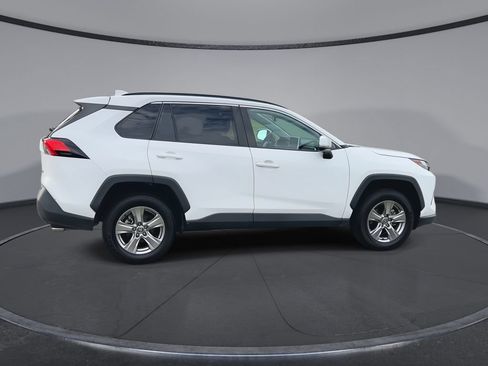 Used 2023 Toyota RAV4 XLE w/ Convenience Package FWD image 9