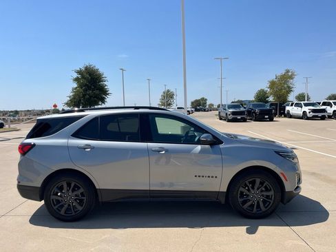 Used 2023 Chevrolet Equinox RS w/ RS Leather Package FWD image 6
