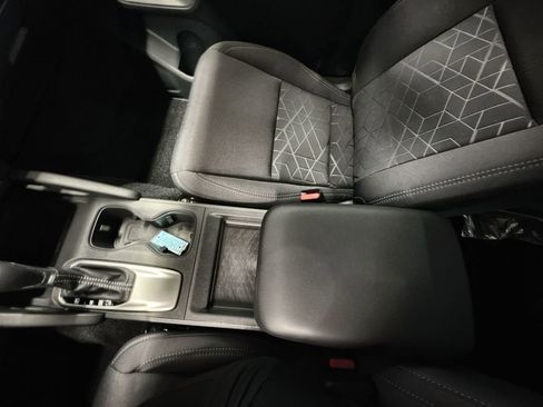 New 2025 Nissan Frontier SV image 21