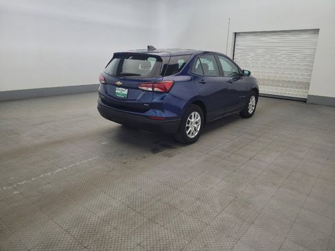 Used 2022 Chevrolet Equinox LS AWD/4WD image 9