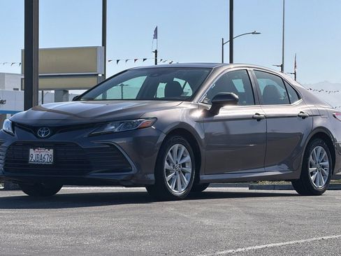 Used 2024 Toyota Camry LE FWD image 10
