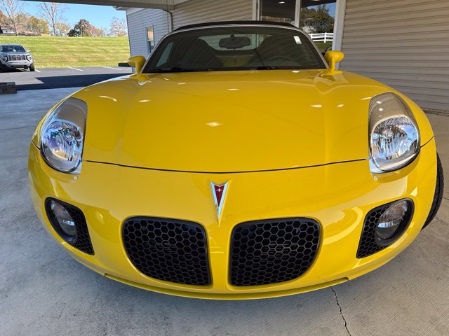 Used 2008 Pontiac Solstice GXP w/ Premium Package RWD image 21