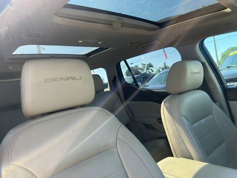 Used 2017 GMC Acadia Denali w/ Technology Package FWD image 17