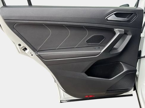 Used 2024 Volkswagen Tiguan SE R-Line image 23