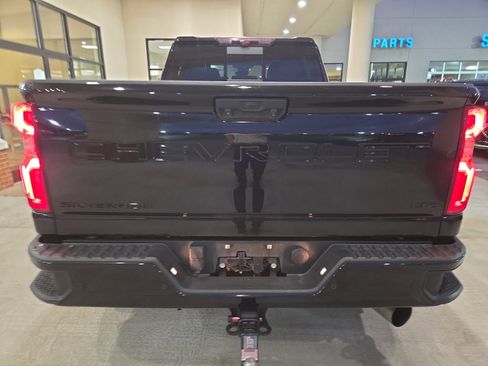 Used 2024 Chevrolet Silverado 2500 LTZ w/ LTZ Plus Package AWD/4WD image 5