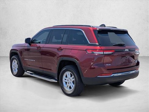 Used 2024 Jeep Grand Cherokee Laredo w/ Luxury Tech Group I AWD/4WD image 7