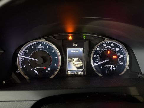 Certified 2017 Toyota Camry XLE FWD image 14