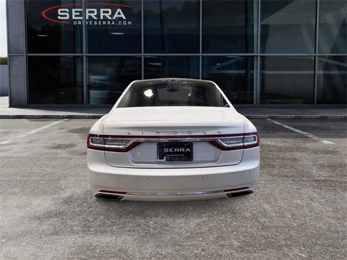 Used 2017 Lincoln Continental Reserve w/ Luxury Package image 3