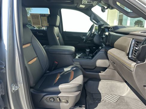Used 2024 GMC Sierra 1500 AT4 w/ Technology Package AWD/4WD image 22