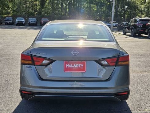 Used 2024 Nissan Altima 2.5 S FWD image 4