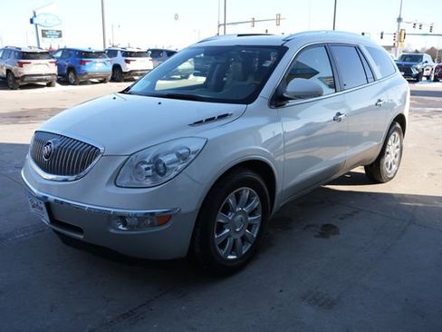 Used 2011 Buick Enclave CXL image 31