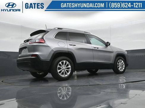 Used 2019 Jeep Cherokee Latitude w/ Popular Appearance Group image 36