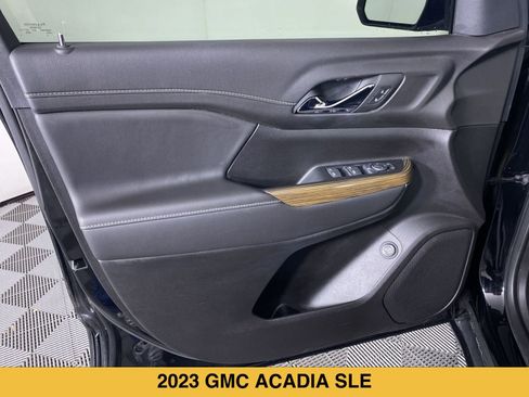 Certified 2023 GMC Acadia SLE w/ Driver Convenience Package FWD image 11