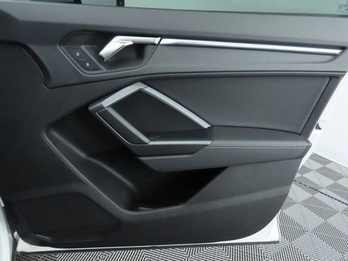 Used 2022 Audi Q3 2.0T Premium Plus w/ Premium Plus Package image 25